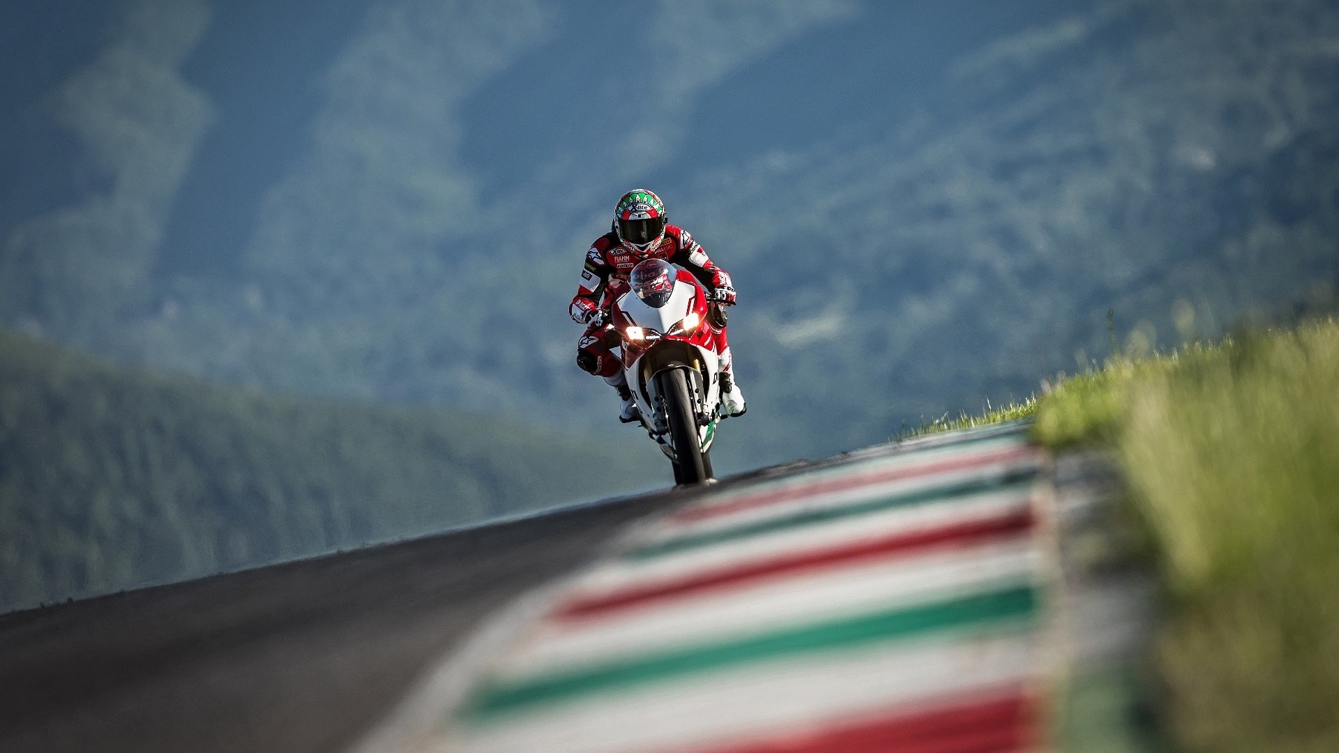 凯恩帽子戏法引爆2026世界杯G组！沙特3-0碾压伊拉克，英格兰4-0狂胜塞内加尔，双雄提前出线！